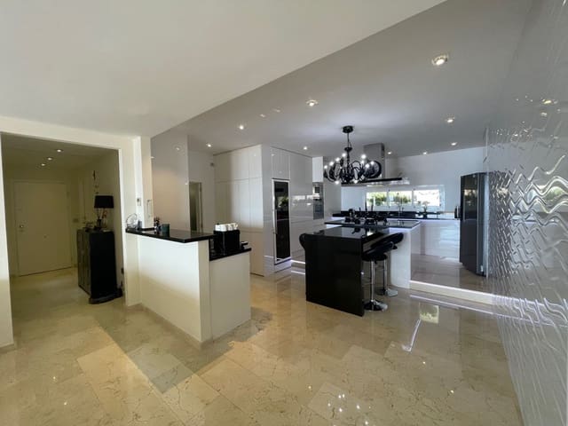 4 chambre Appartement à vendre à Altea avec piscine garage - 750 000 € (Ref: 8967995)