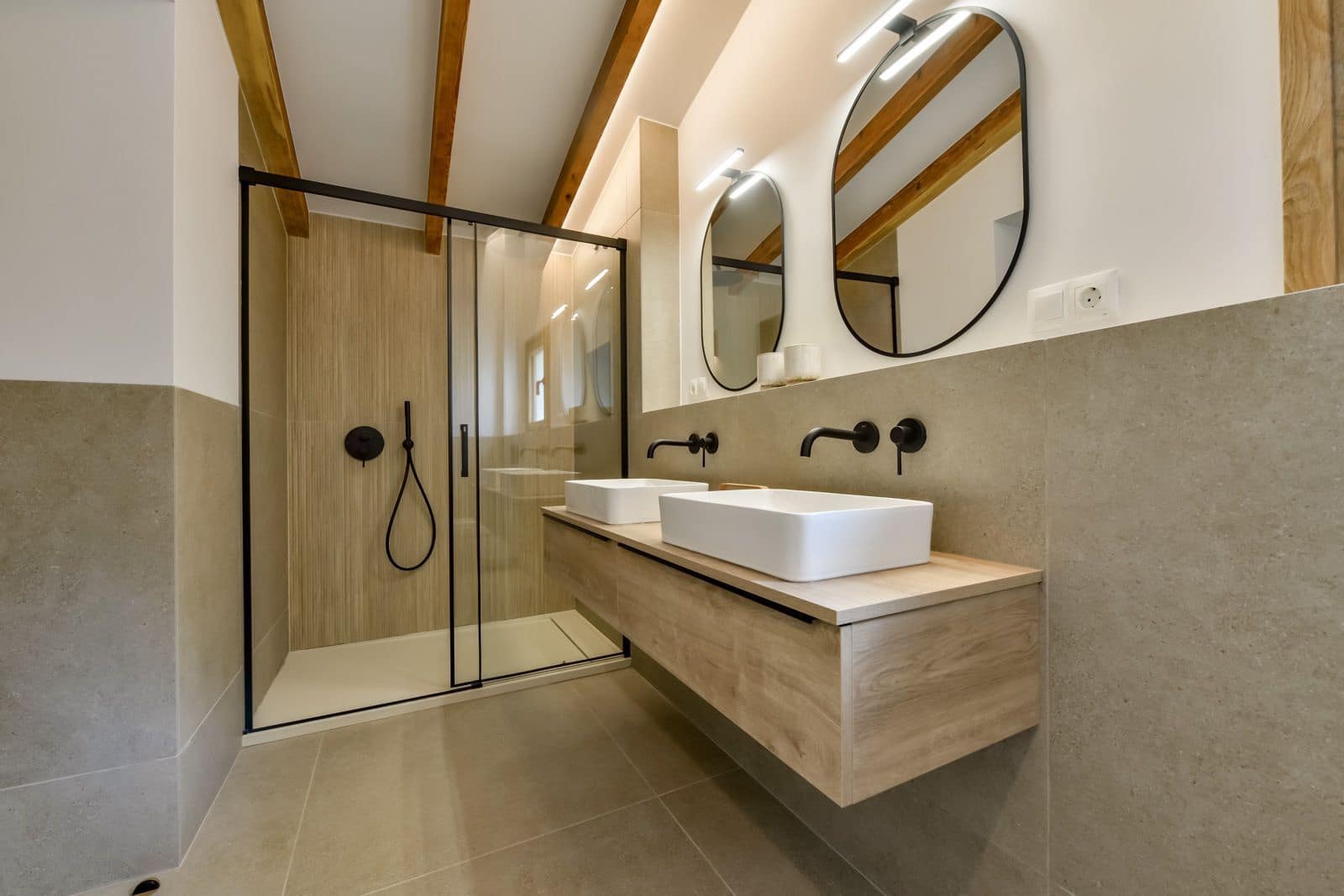 5 bedroom Villa for sale in Altea with garage - € 1,495,000 (Ref: 9006758)