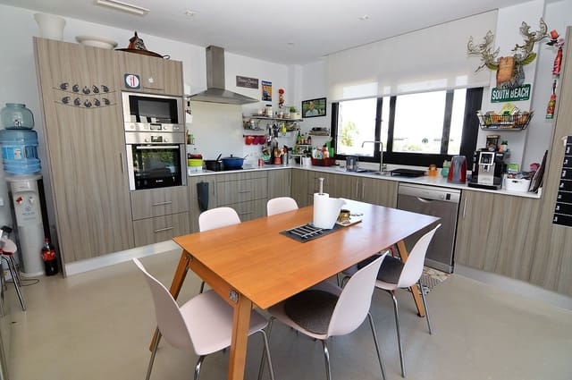 4 Zimmer Villa zu verkaufen in Polop mit Pool Garage - 895.000 € (Ref: 9290990)