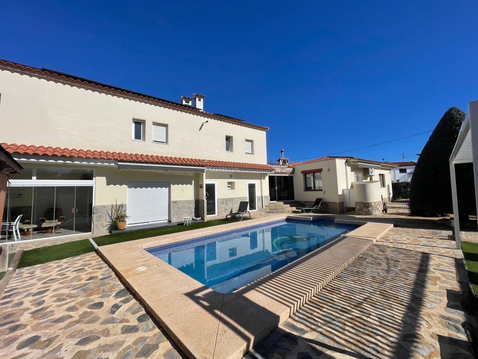 Chalet de 6 habitaciones en Alfaz del Pi / L'Alfàs del Pi en venta con piscina garaje - 1.100.000 € (Ref: 9366954)