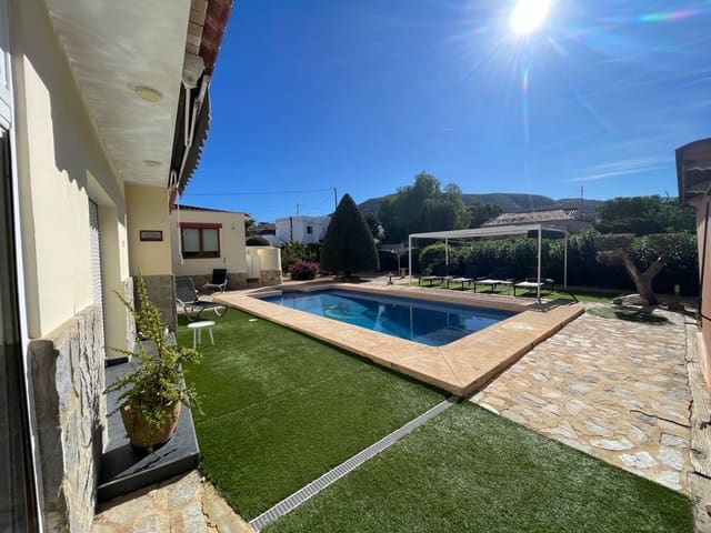 Chalet de 6 habitaciones en Alfaz del Pi / L'Alfàs del Pi en venta con piscina garaje - 1.100.000 € (Ref: 9366954)