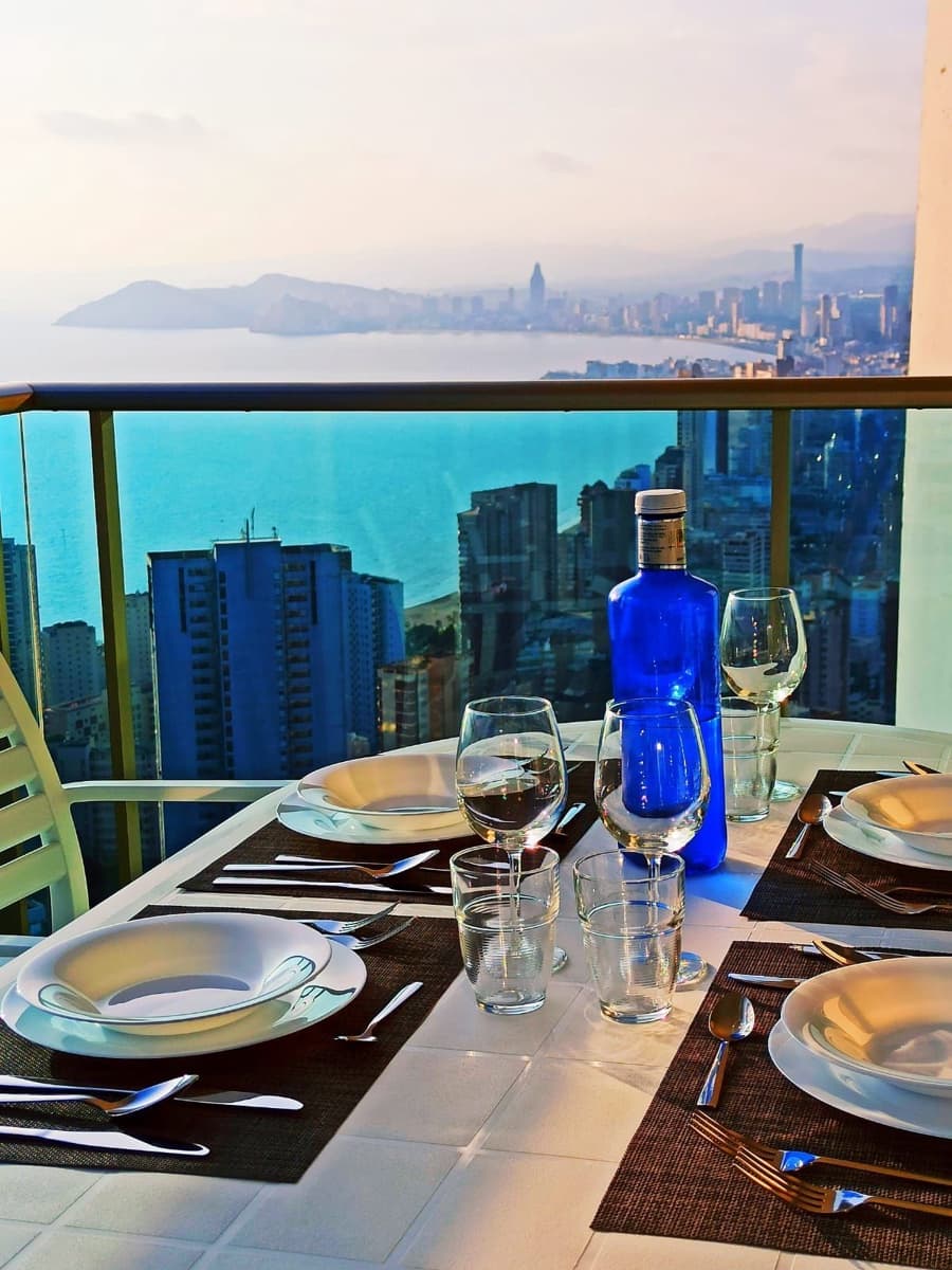 2 bedroom Apartment for sale in Benidorm with pool garage - € 369,500 (Ref: 9398193)