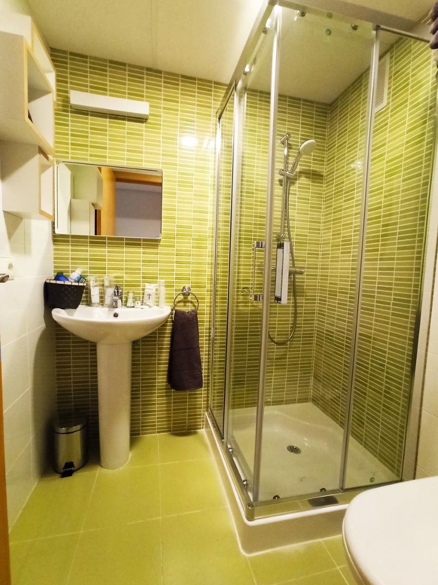 2 bedroom Apartment for sale in Benidorm with pool garage - € 369,500 (Ref: 9398193)