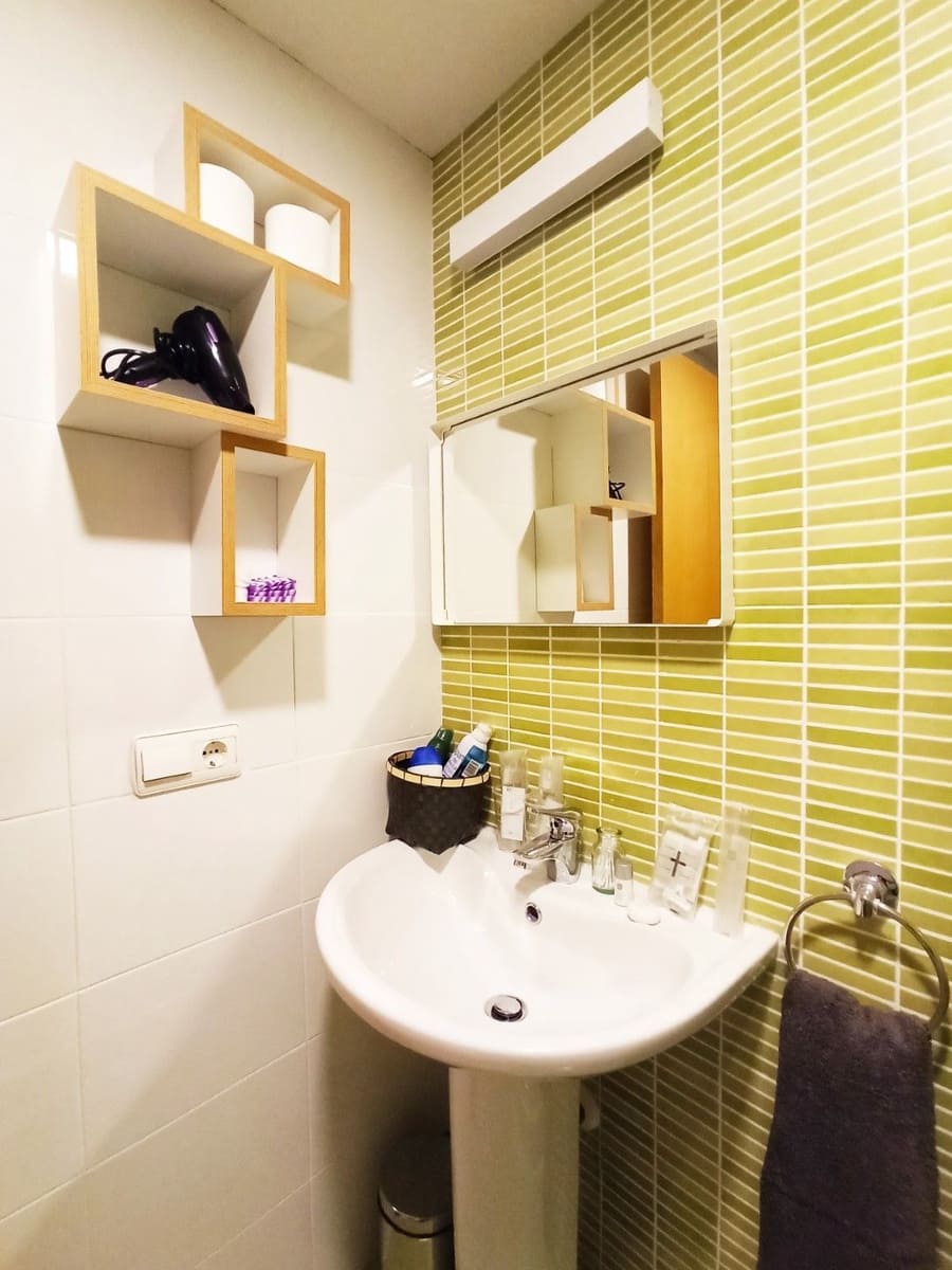 2 bedroom Apartment for sale in Benidorm with pool garage - € 369,500 (Ref: 9398193)