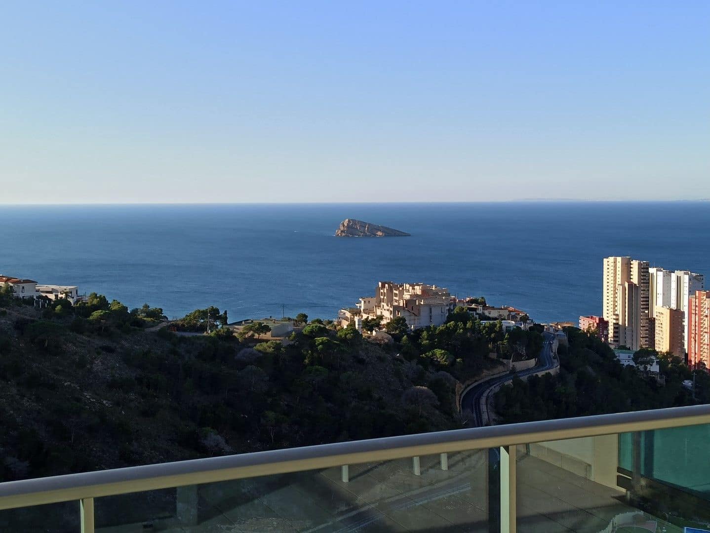 2 bedroom Apartment for sale in Benidorm with pool garage - € 369,500 (Ref: 9398193)