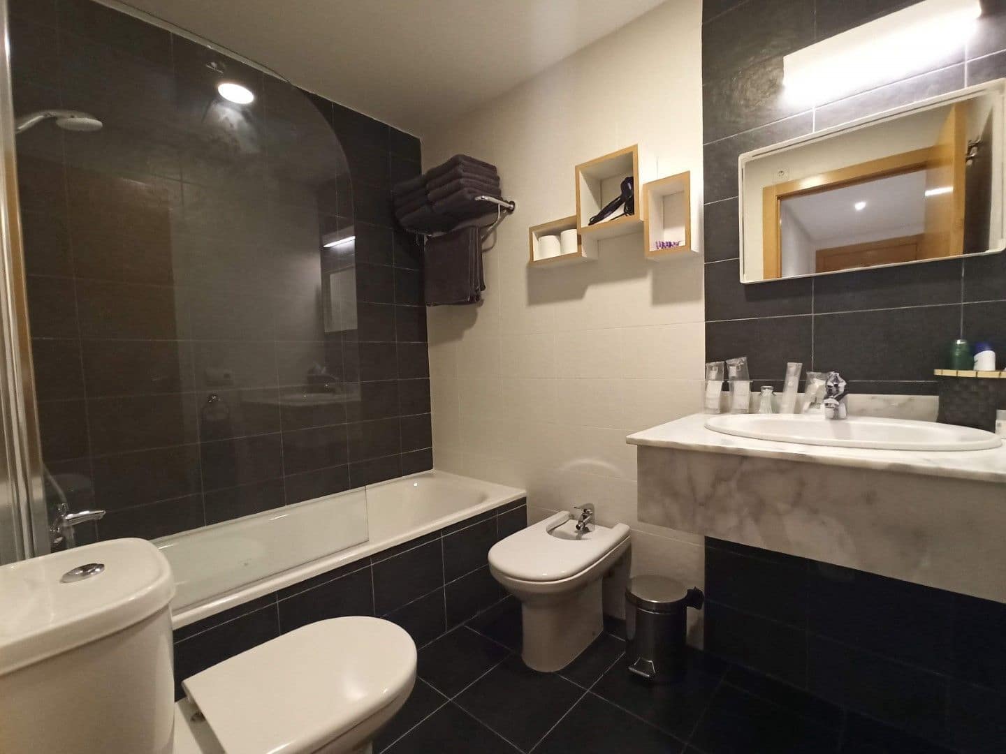 2 bedroom Apartment for sale in Benidorm with pool garage - € 369,500 (Ref: 9398193)