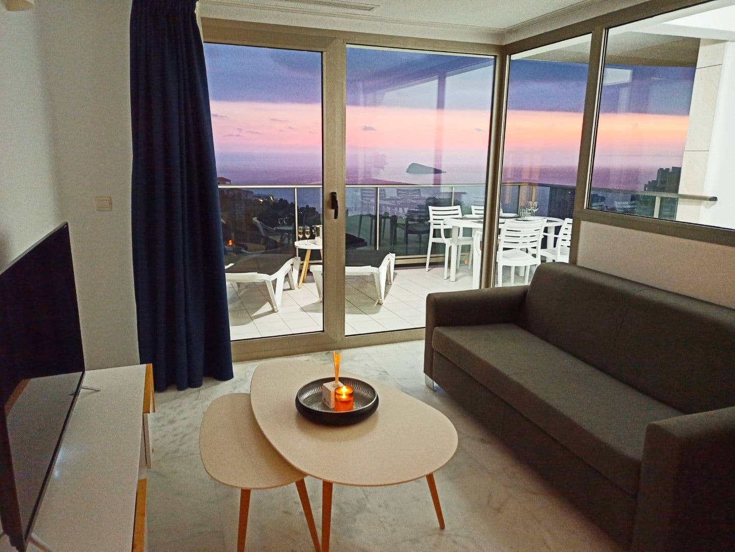 2 bedroom Apartment for sale in Benidorm with pool garage - € 369,500 (Ref: 9398193)