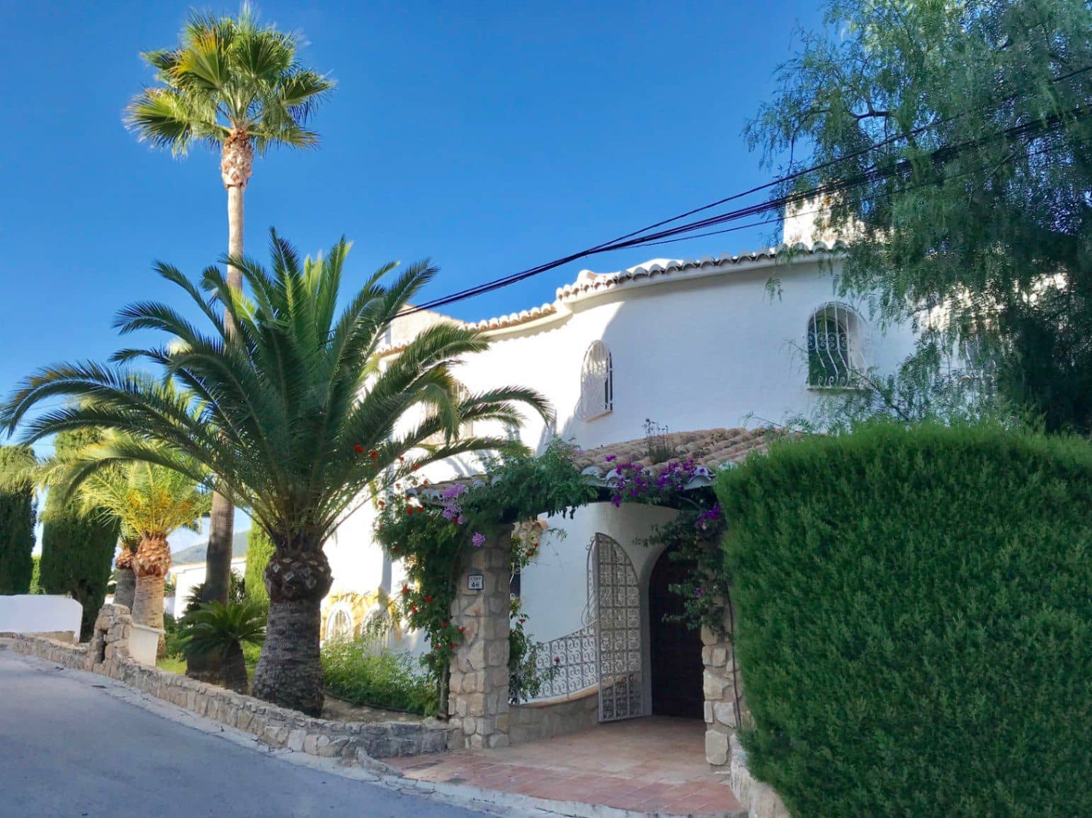 8 Zimmer Villa zu verkaufen in Calpe / Calp mit Pool Garage - 790.000 € (Ref: 9410589)