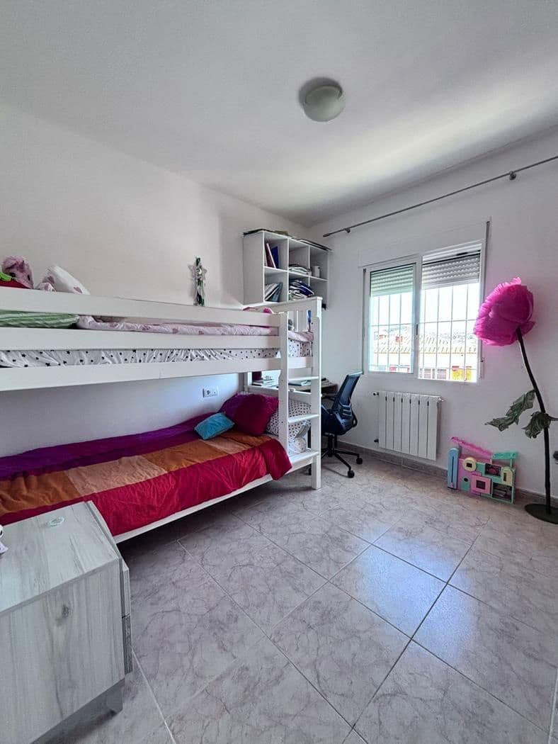 Apartamento de 2 habitaciones en Calpe / Calp en venta con piscina garaje - 240.000 € (Ref: 9430813)