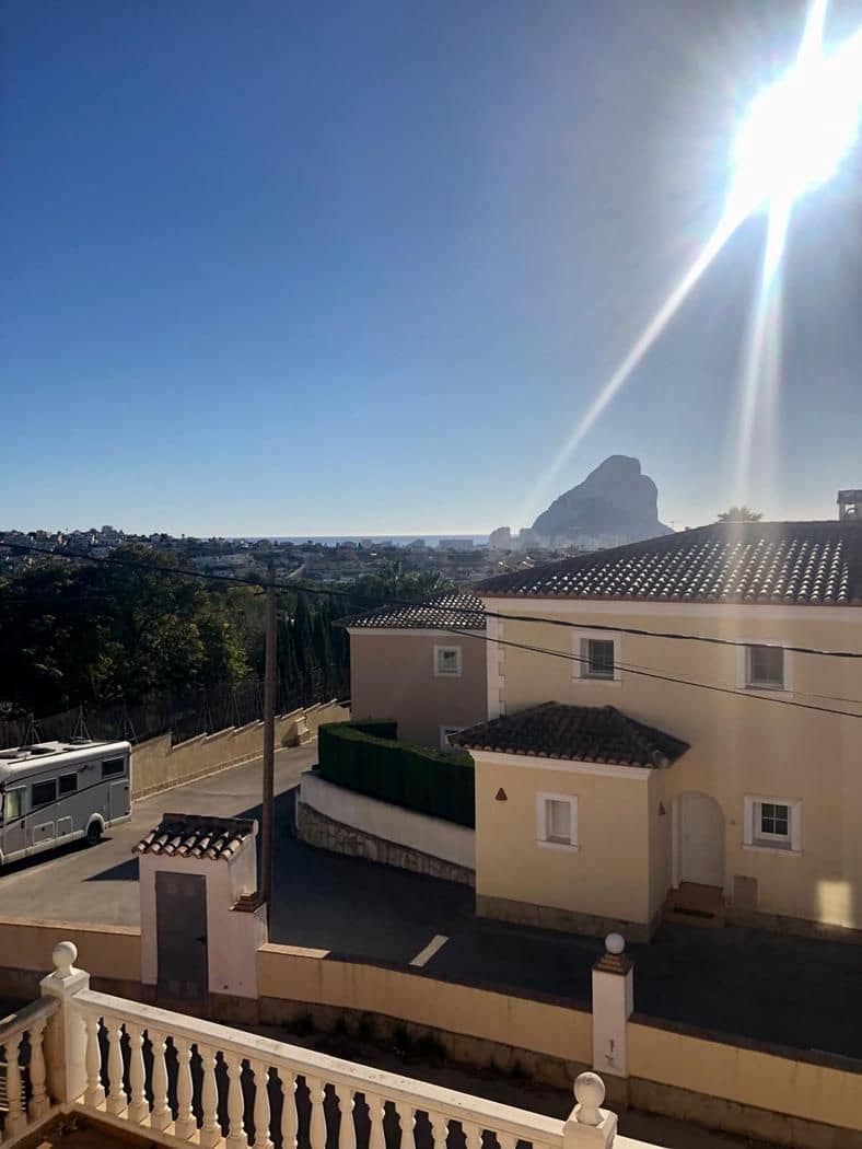 Apartamento de 2 habitaciones en Calpe / Calp en venta con piscina garaje - 240.000 € (Ref: 9430813)