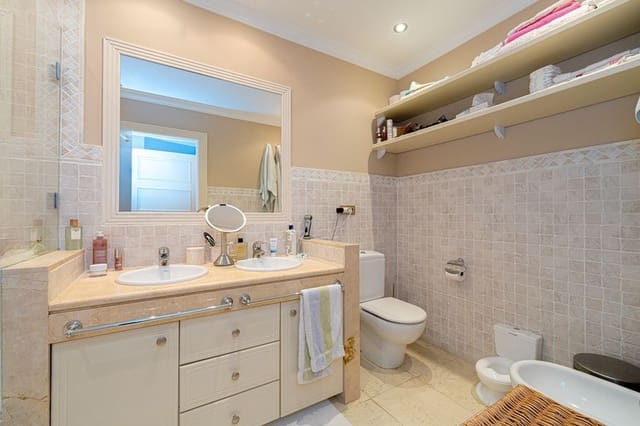 3 bedroom Apartment for sale in Altea with pool garage - € 695,000 (Ref: 9439489)