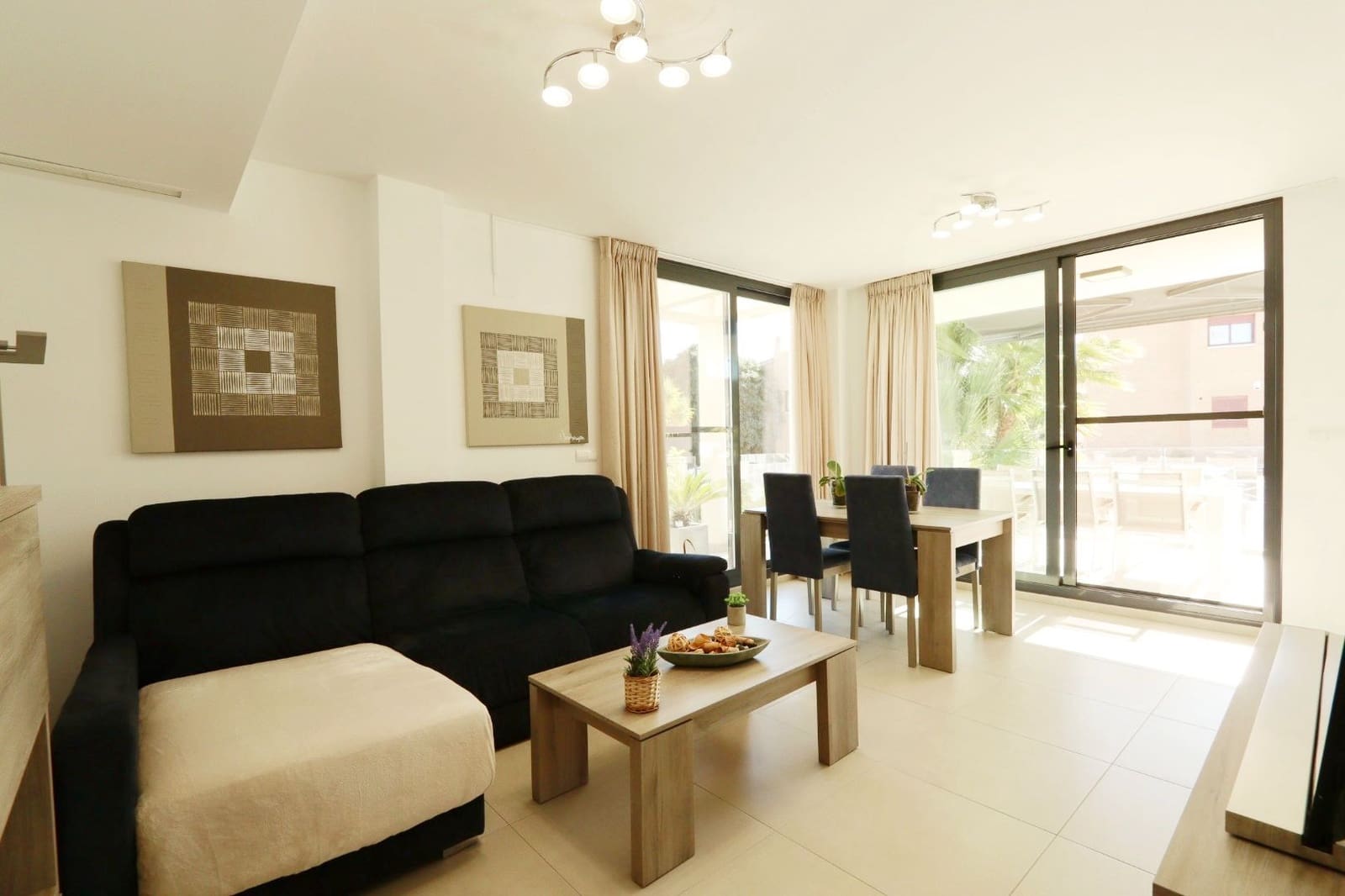 Chalet de 3 habitaciones en La Nucia en venta con piscina garaje - 585.000 € (Ref: 9451642)