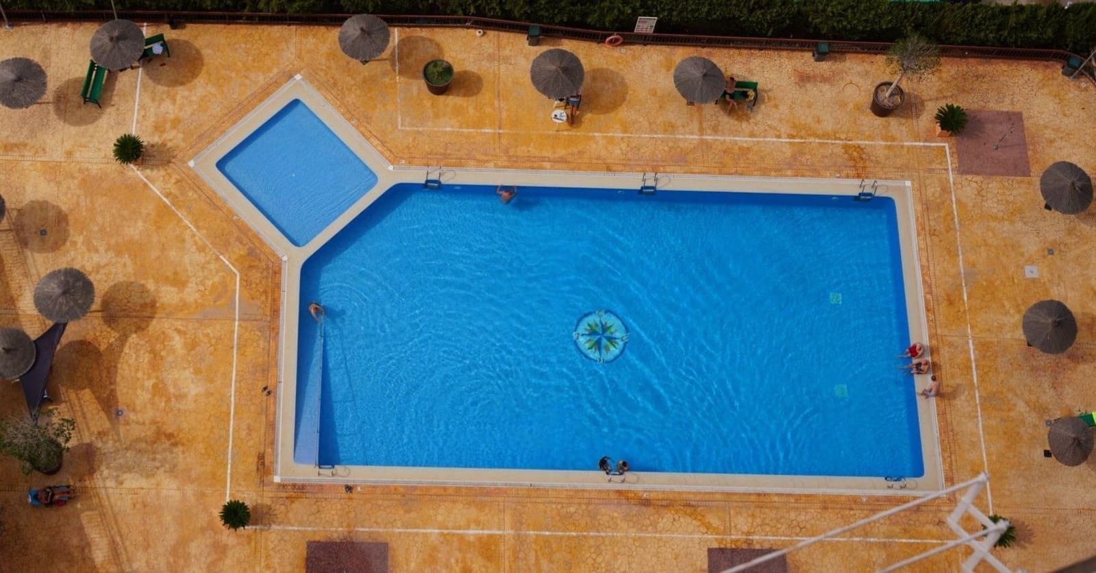 Studio for sale in Benidorm with pool garage - € 169,900 (Ref: 9543055)