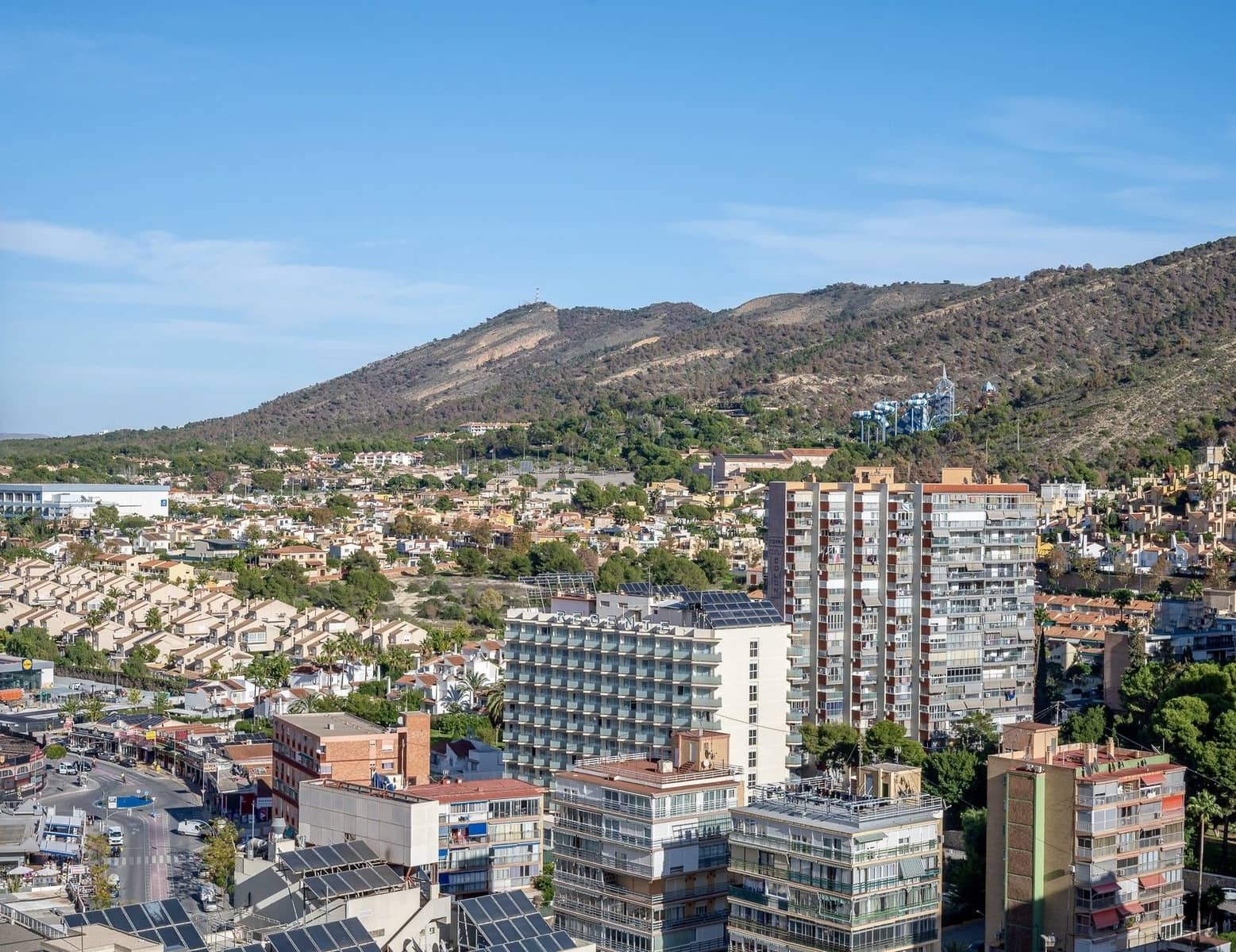 Studio for sale in Benidorm with pool garage - € 169,900 (Ref: 9543055)