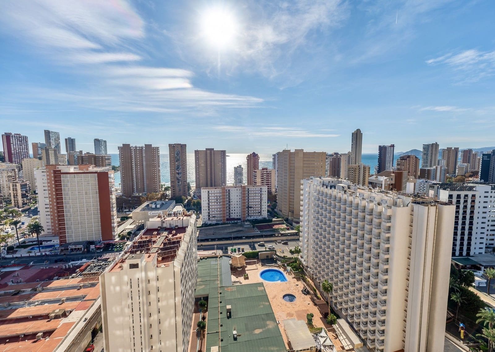 Studio for sale in Benidorm with pool garage - € 169,900 (Ref: 9543055)