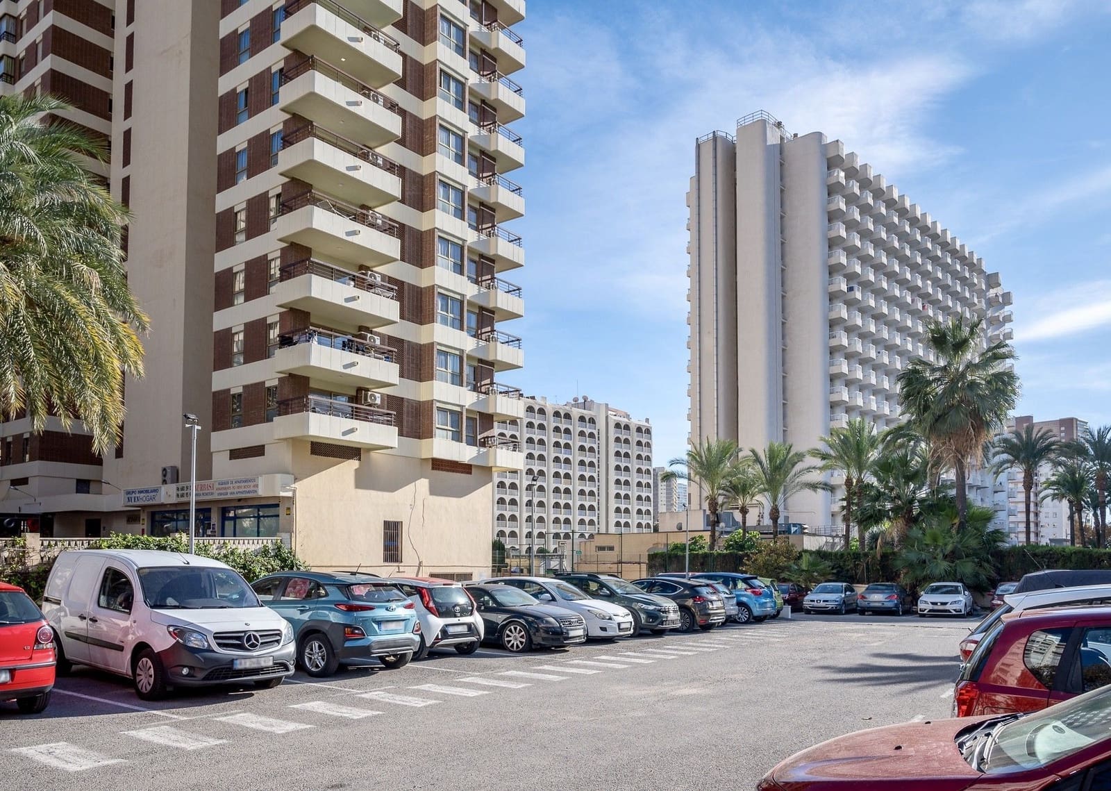 Studio for sale in Benidorm with pool garage - € 169,900 (Ref: 9543055)