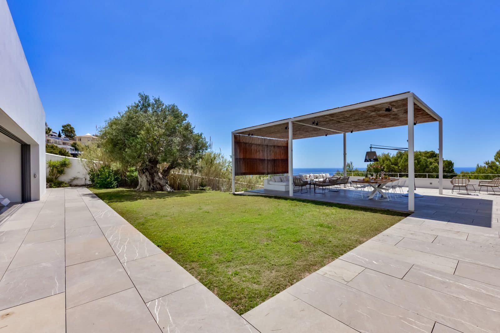 5 makuuhuone Huvila myytävänä paikassa Altea mukana uima-altaan 
autotalli - 4 950 000 € (Ref: 9560913)