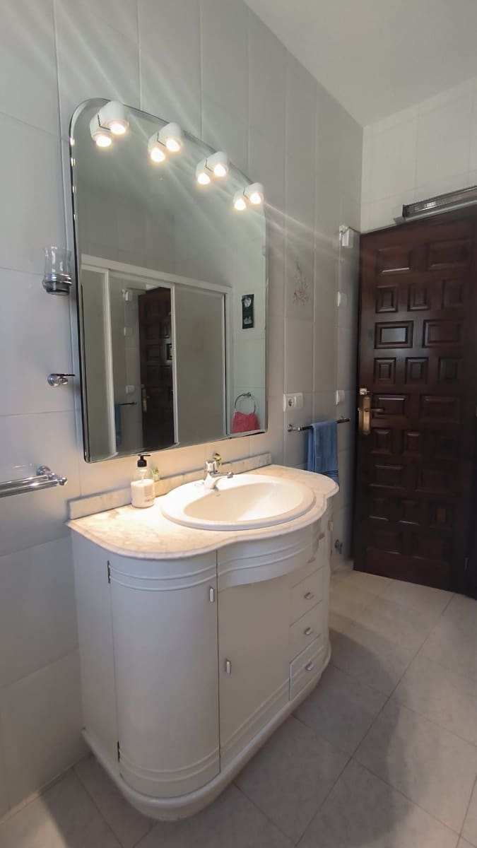 3 bedroom Villa for sale in Callosa d'En Sarria with pool garage - € 359,000 (Ref: 9610815)