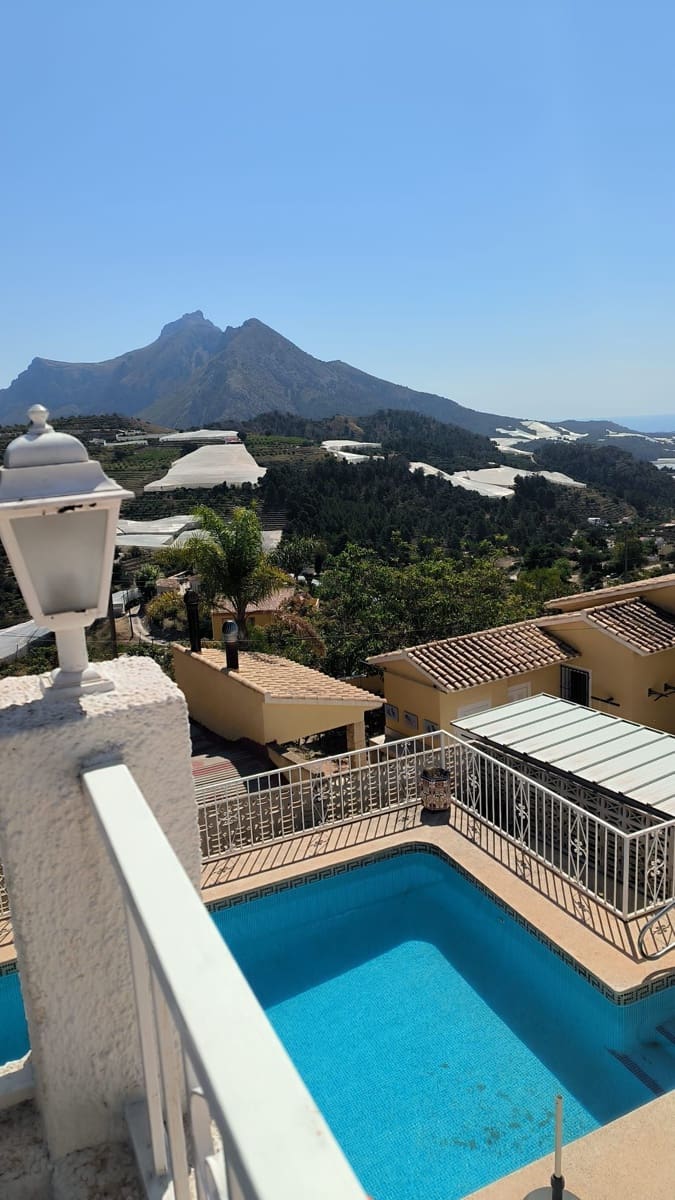 3 bedroom Villa for sale in Callosa d'En Sarria with pool garage - € 359,000 (Ref: 9610815)