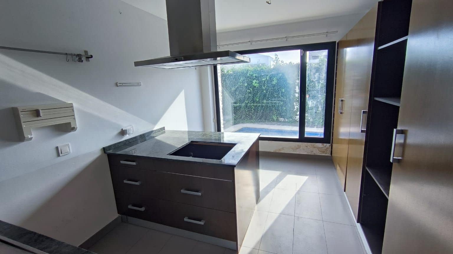 Chalet de 3 habitaciones en Polop en venta con piscina garaje - 435.000 € (Ref: 9610816)