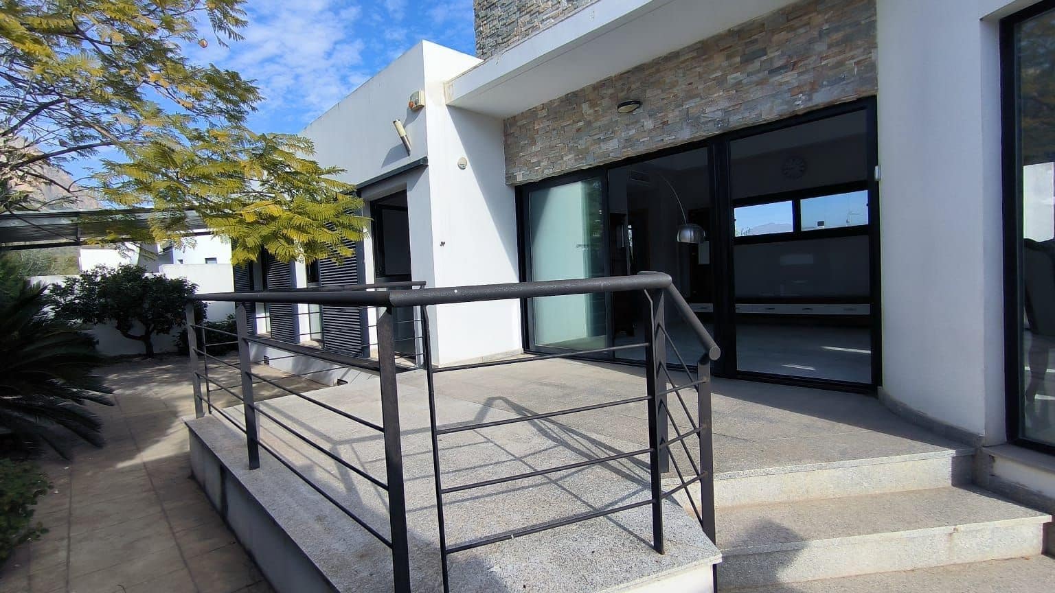 Chalet de 3 habitaciones en Polop en venta con piscina garaje - 435.000 € (Ref: 9610816)