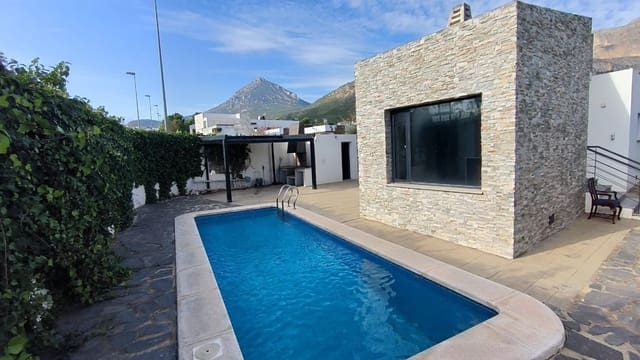 Chalet de 3 habitaciones en Polop en venta con piscina garaje - 435.000 € (Ref: 9610816)