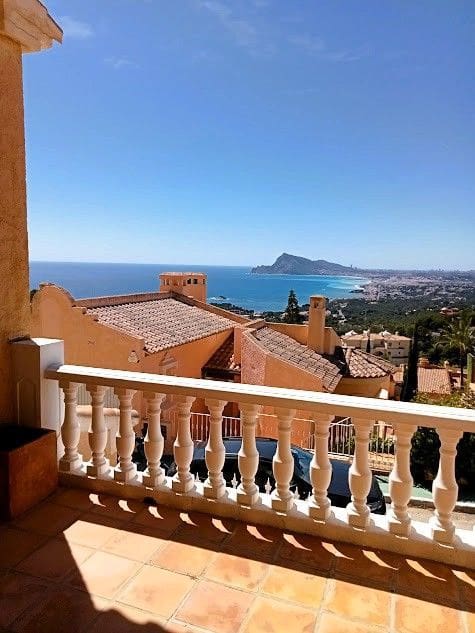 3 bedroom Villa for sale in Altea with pool garage - € 450,000 (Ref: 9731665)