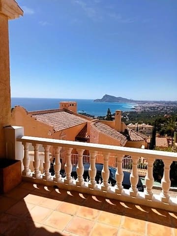 3 bedroom Villa for sale in Altea with pool garage - € 450,000 (Ref: 9731665)