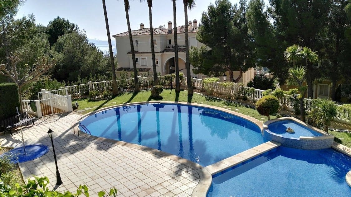 3 bedroom Villa for sale in Altea with pool garage - € 450,000 (Ref: 9731665)