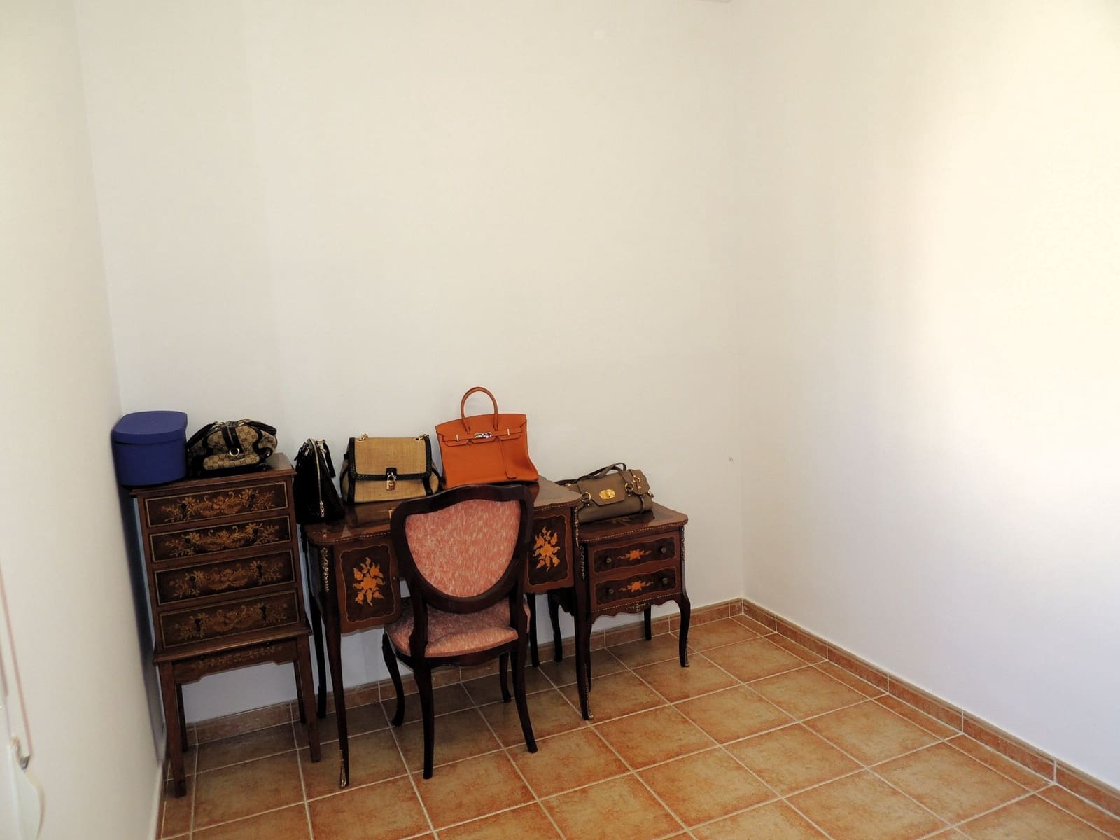 3 bedroom Villa for sale in Altea with pool garage - € 450,000 (Ref: 9731665)