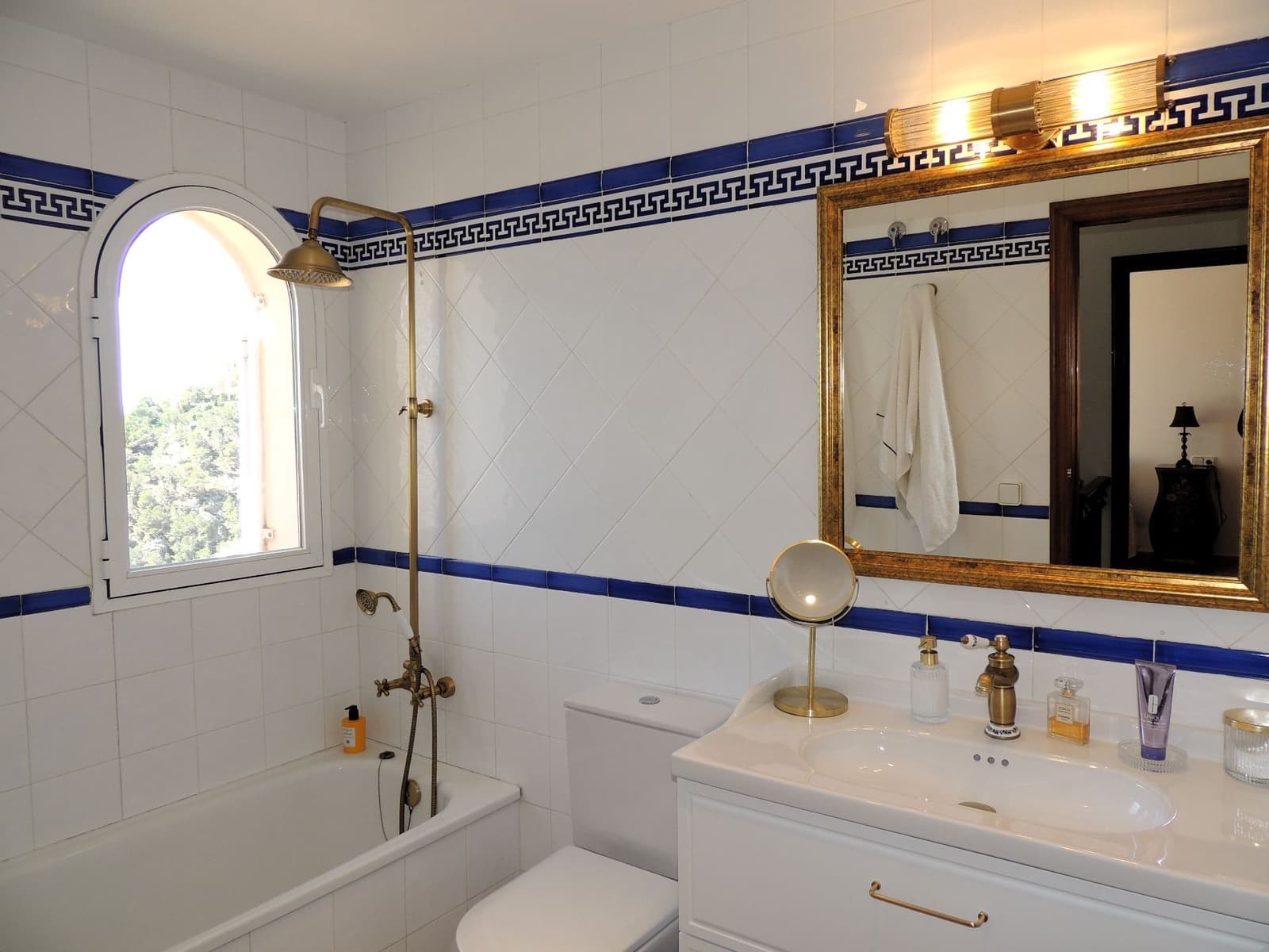 3 bedroom Villa for sale in Altea with pool garage - € 450,000 (Ref: 9731665)