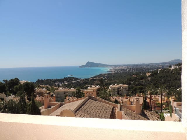 3 bedroom Villa for sale in Altea with pool garage - € 450,000 (Ref: 9731665)