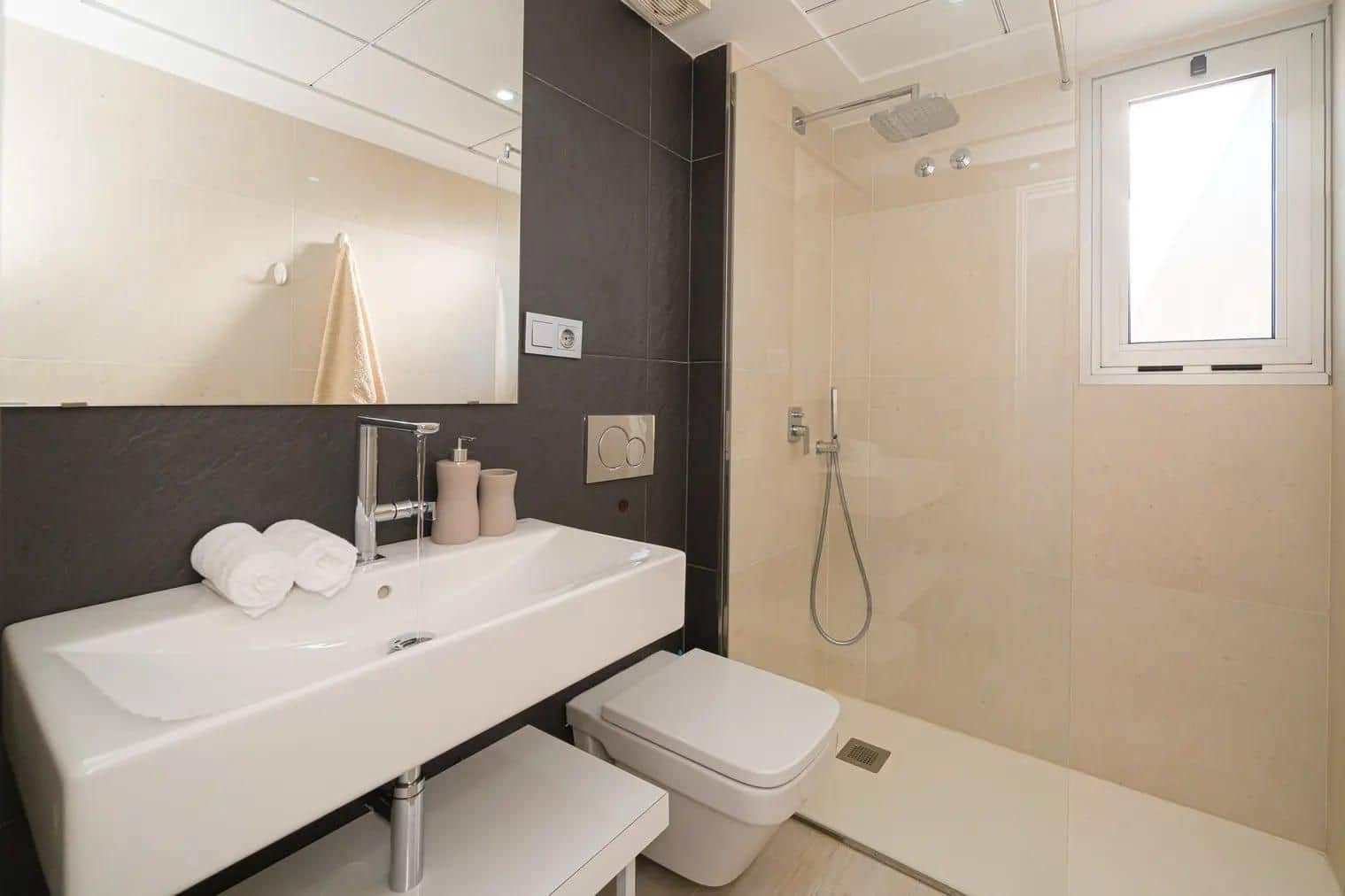 4 slaapkamer Villa te koop in Finestrat met zwembad garage - € 675.000 (Ref: 9737973)