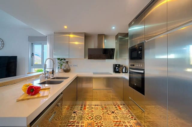 4 sovrum Villa till salu i Finestrat med pool garage - 675 000 € (Ref: 9737973)