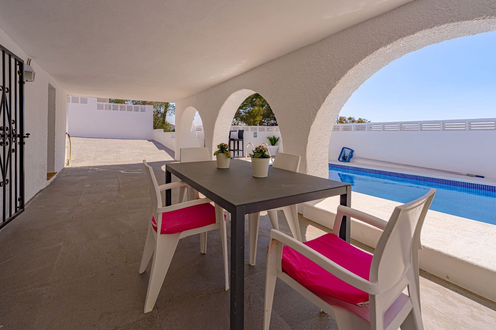 4 slaapkamer Villa te koop in La Nucia met zwembad garage - € 575.000 (Ref: 9803913)