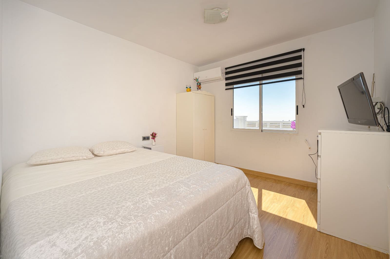 4 slaapkamer Villa te koop in La Nucia met zwembad garage - € 575.000 (Ref: 9803913)