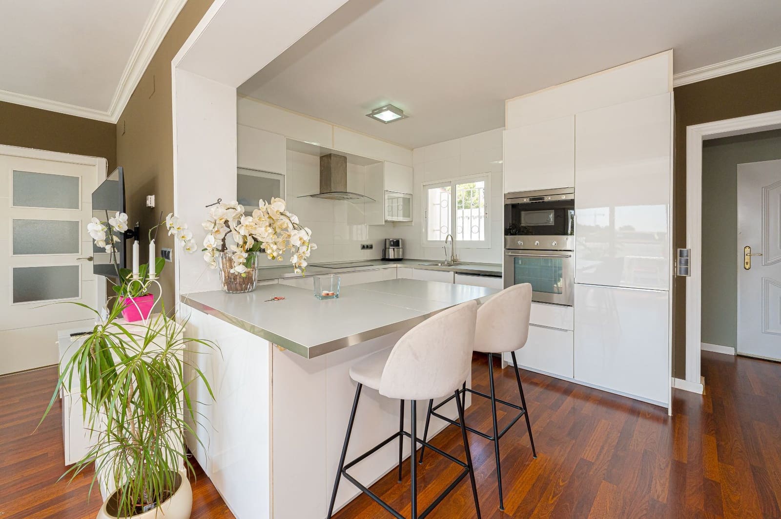 4 slaapkamer Villa te koop in La Nucia met zwembad garage - € 575.000 (Ref: 9803913)