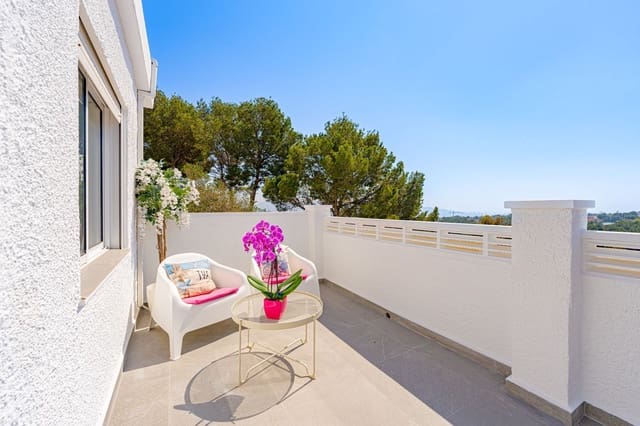 4 slaapkamer Villa te koop in La Nucia met zwembad garage - € 575.000 (Ref: 9803913)