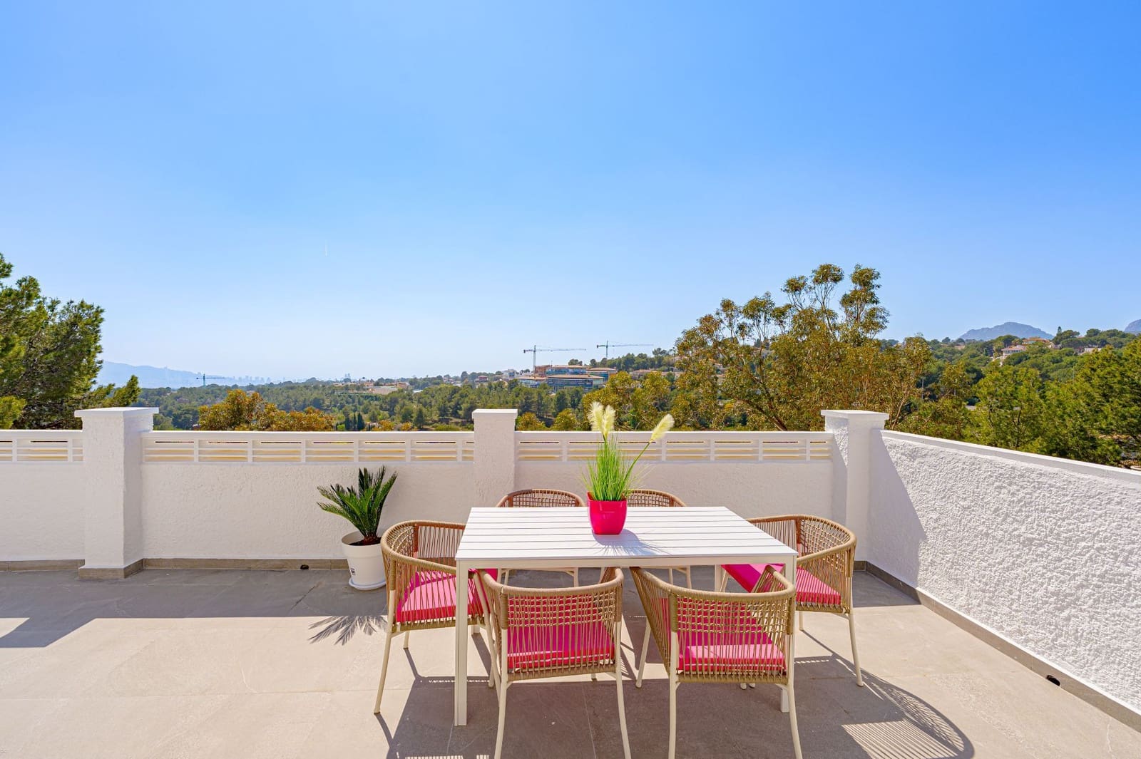 4 slaapkamer Villa te koop in La Nucia met zwembad garage - € 575.000 (Ref: 9803913)