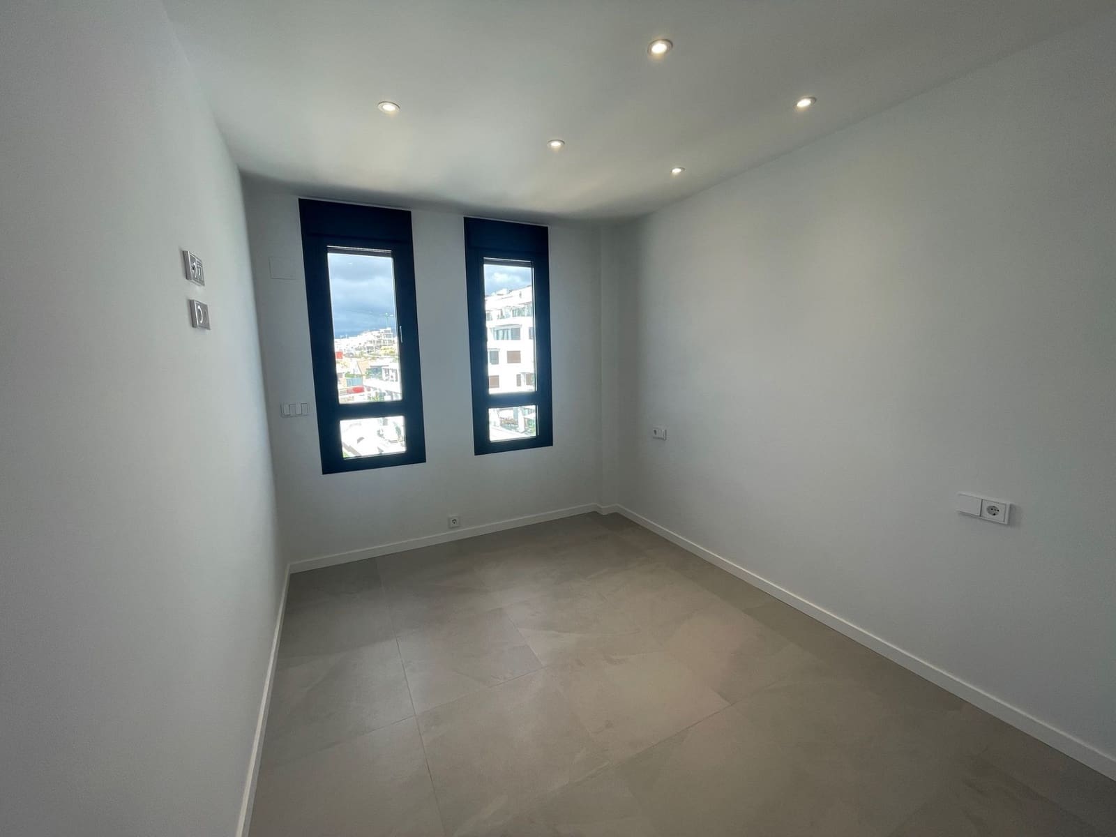 4 quarto Apartamento para venda em Finestrat com piscina garagem - 725 000 € (Ref: 9811214)