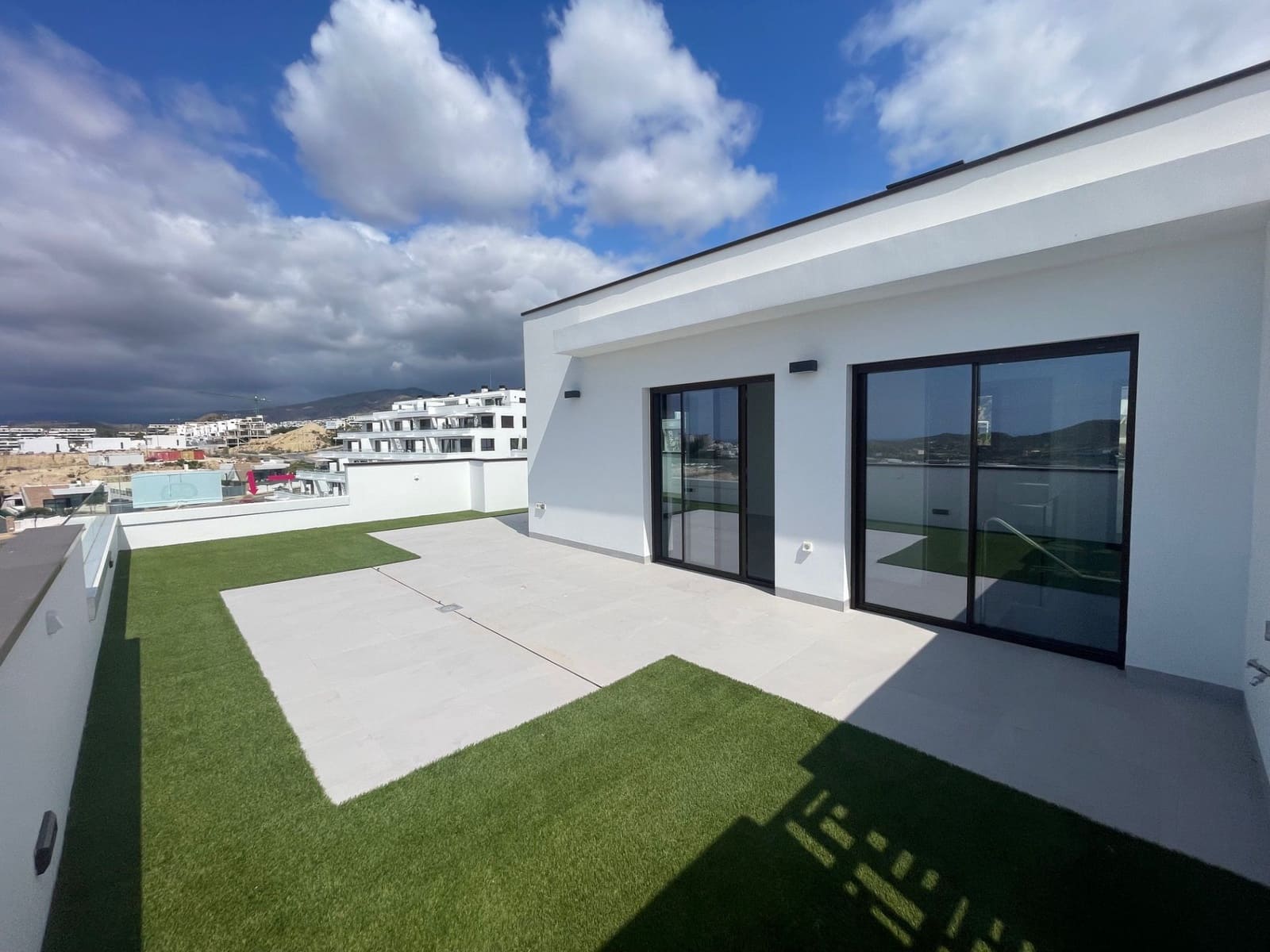 4 quarto Apartamento para venda em Finestrat com piscina garagem - 725 000 € (Ref: 9811214)