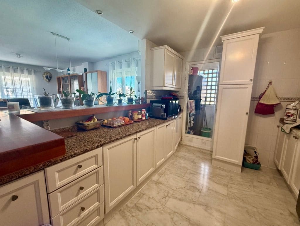 3 soveværelse Lejlighed til salg i Albir med swimmingpool garage - € 395.000 (Ref: 9824616)