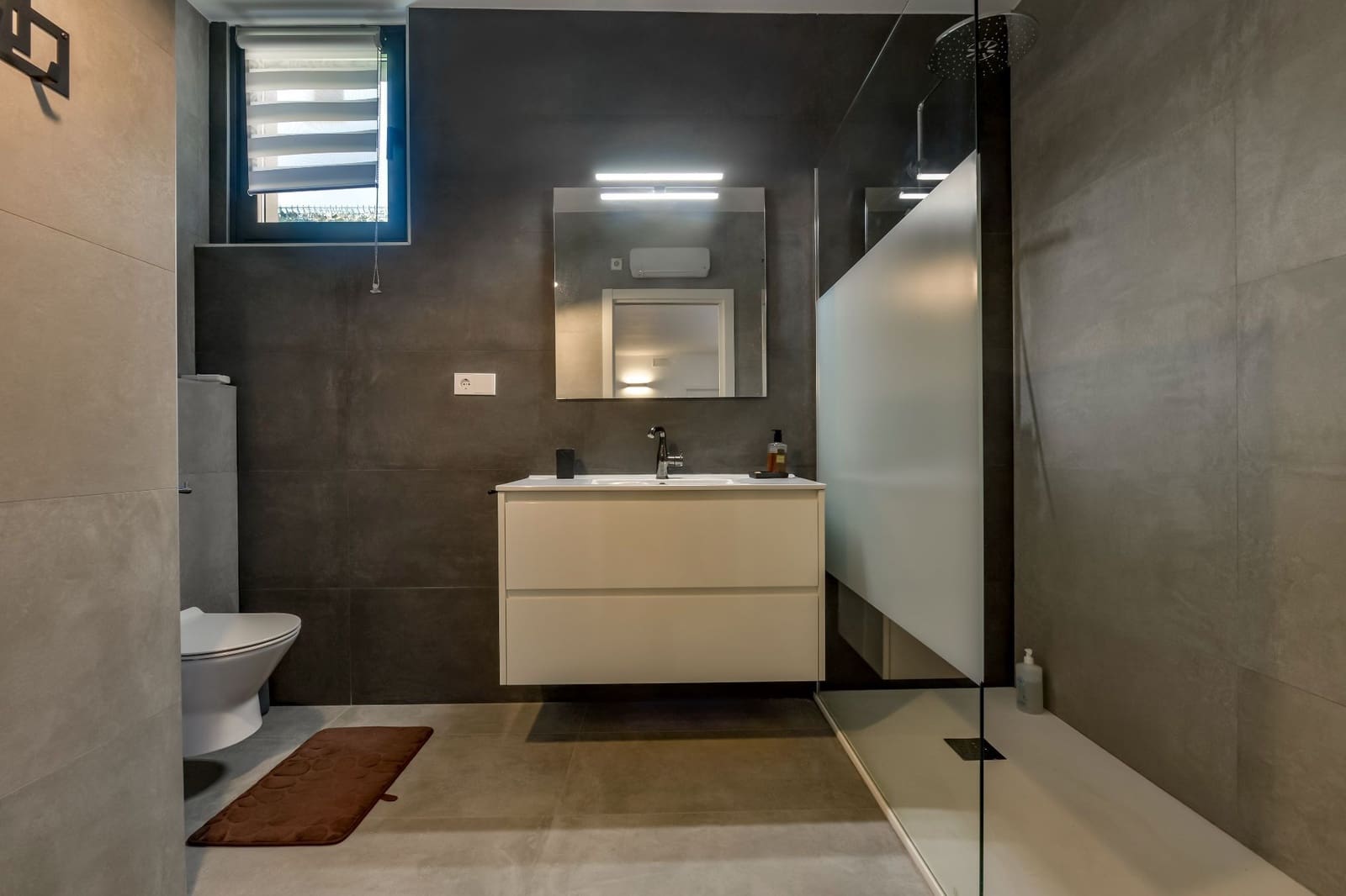 5 sypialnia Willa na sprzedaż w Finestrat z basenem garażem - 1 390 000 € (Ref: 9859073)