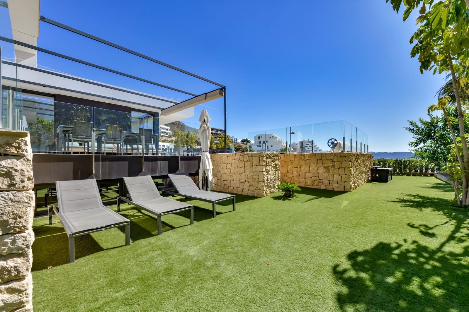 5 sypialnia Willa na sprzedaż w Finestrat z basenem garażem - 1 390 000 € (Ref: 9859073)