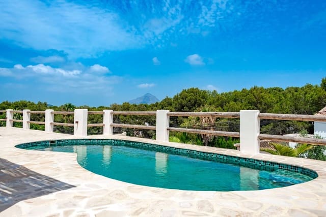 3 quarto Moradia para venda em Cap Martí - El Tossalet - Pinomar, Javea / Xàbia com piscina garagem - 865 000 € (Ref: 9889727)