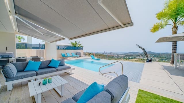 5 Zimmer Villa zu verkaufen in Finestrat mit Pool - 895.000 € (Ref: 9910015)