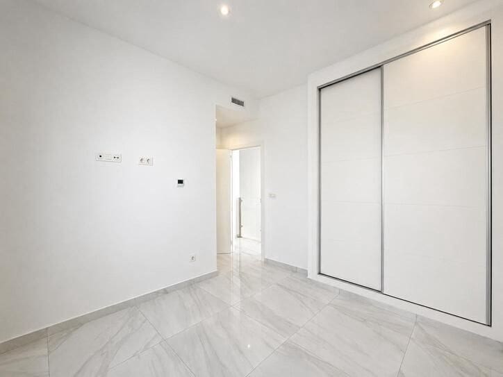 3 soveværelse Villa til salg i Polop med swimmingpool garage - € 489.000 (Ref: 9928711)