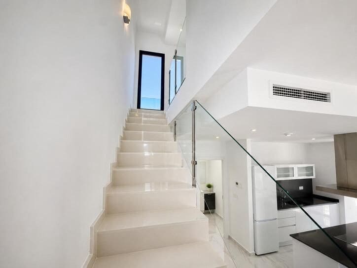 3 soveværelse Villa til salg i Polop med swimmingpool garage - € 489.000 (Ref: 9928711)