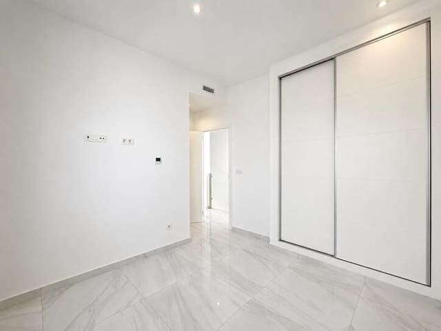 3 soveværelse Villa til salg i Polop med swimmingpool garage - € 489.000 (Ref: 9928711)