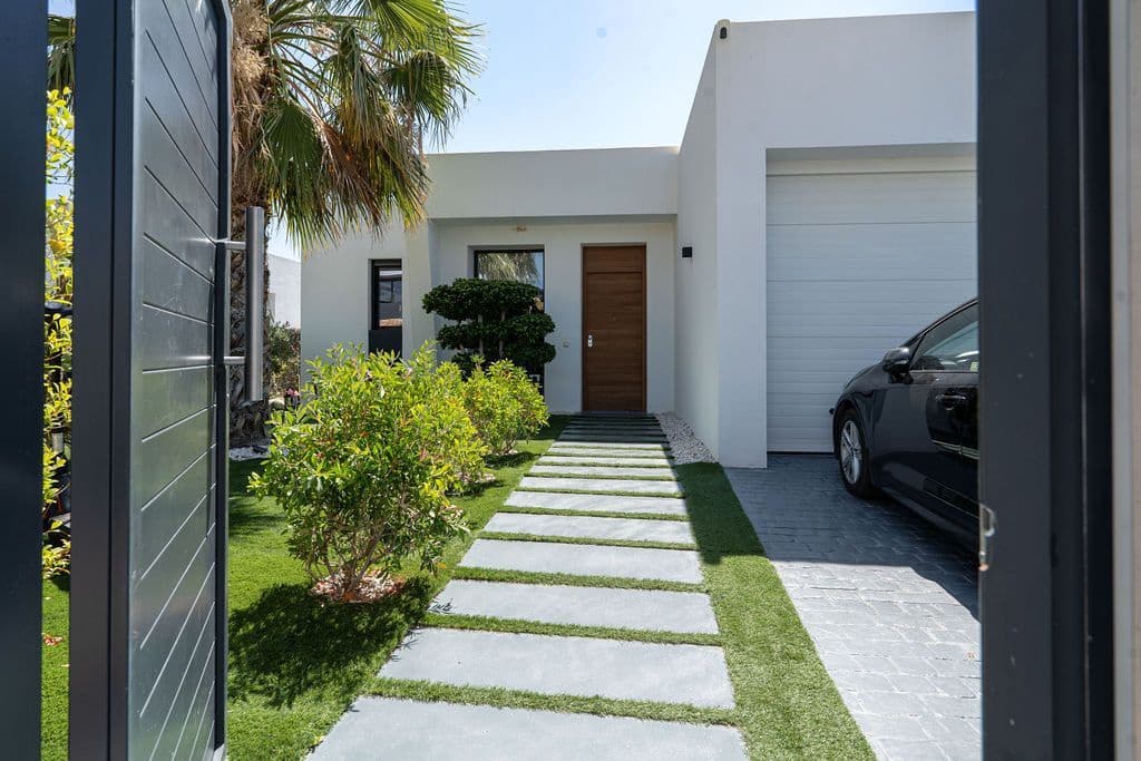 4 slaapkamer Villa te koop in Finestrat met zwembad garage - € 1.749.000 (Ref: 9990198)